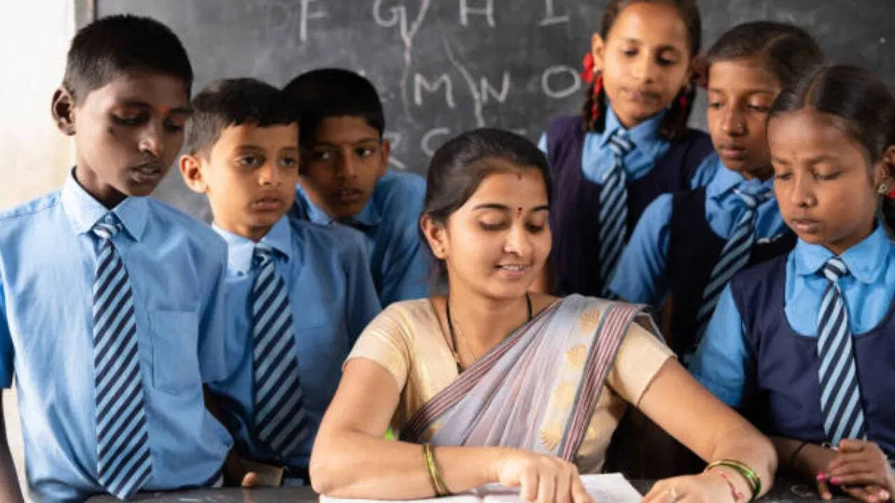 उत्तर प्रदेश में शिक्षकों की बंपर भर्ती की तैयारी, 23 हजार पद खाली