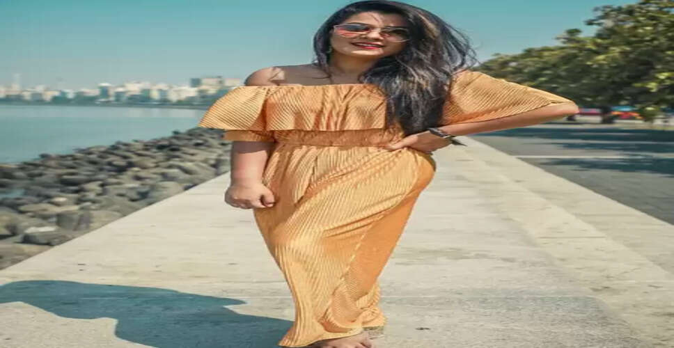 'सर्टिफाइड मसाला'... ऑफ शोल्डर ड्रेस में निधि झा का ग्लैमरस लुक देखकर दीवाने हुए फैंस