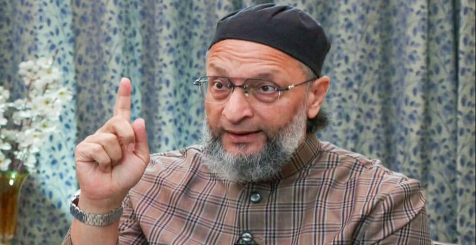 ओवैसी ने ईरान पर हमलों की निंदा की, क्षेत्र में अस्थिरता की चेतावनी