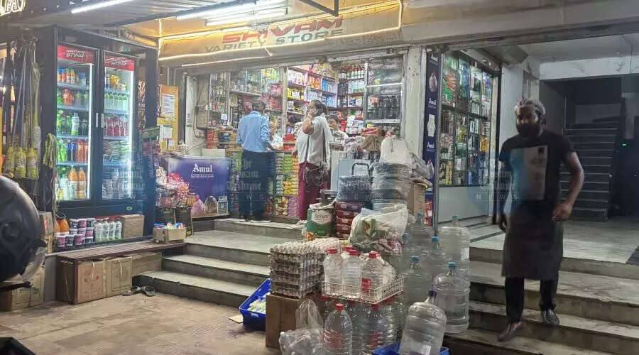 गुवाहाटी में डिलीवरी ऐप्स का बढ़ता प्रभाव: स्थानीय दुकानों पर खतरा?