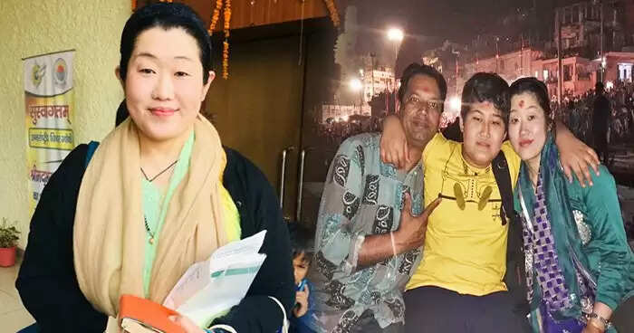 जापानी युवती ने छोड़ी माइक्रोसॉफ्ट की नौकरी, अब पढ़ा रही है भारतीय दर्शन