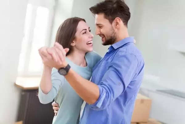 अरेंज मेरिज के फायदे: क्यों यह लव मेरिज से बेहतर हो सकती है