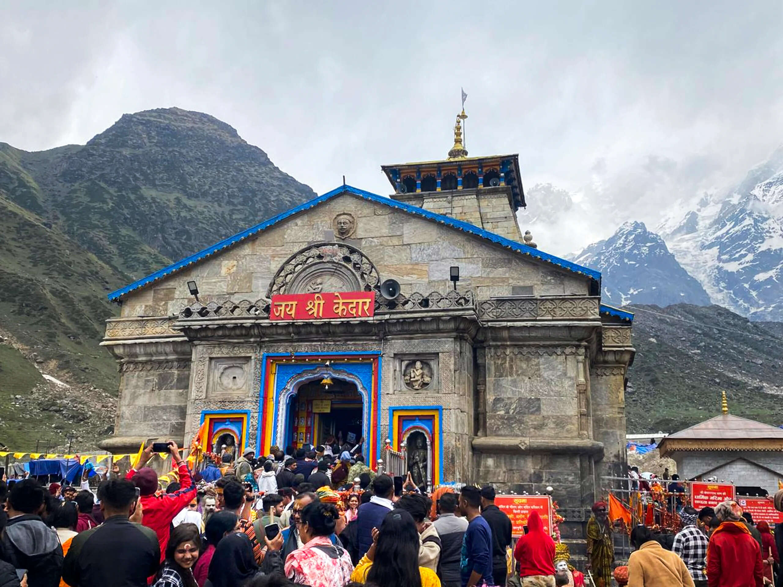 भारत की 9 सबसे चुनौतीपूर्ण धार्मिक यात्राएं: श्रद्धालुओं के लिए खतरनाक सफर