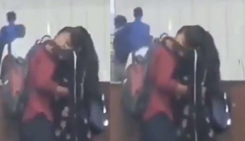 मेट्रो स्टेशन पर कपल का लिपलॉक वीडियो बना चर्चा का विषय