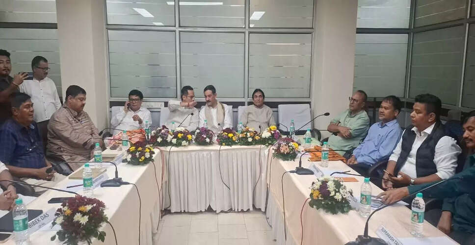 असम में विपक्षी दलों का एकजुट होना: 2026 चुनावों के लिए नई रणनीति