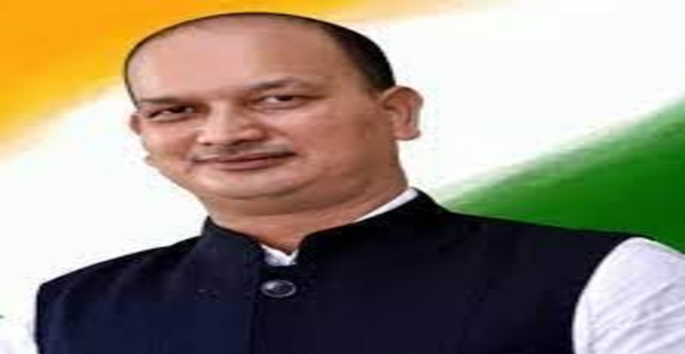 लोकसभा चुनाव 2024 : कांग्रेस प्रत्याशी वीरेंद्र रावत ने लक्सर में किया रोड शो, बीजेपी को जमकर घेरा