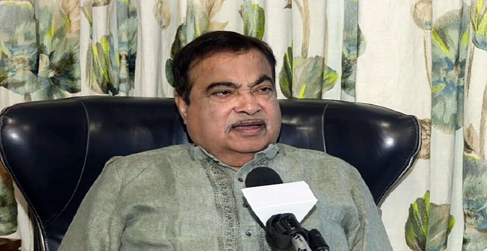 नितिन गडकरी ने दोपहिया वाहनों पर टोल टैक्स की खबरों को किया खारिज