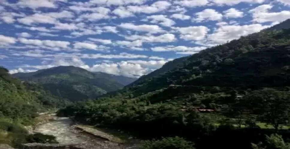 उत्तराखंड के रुद्रप्रयाग में भूस्खलन से दो तीर्थयात्रियों की मौत, चार घायल
