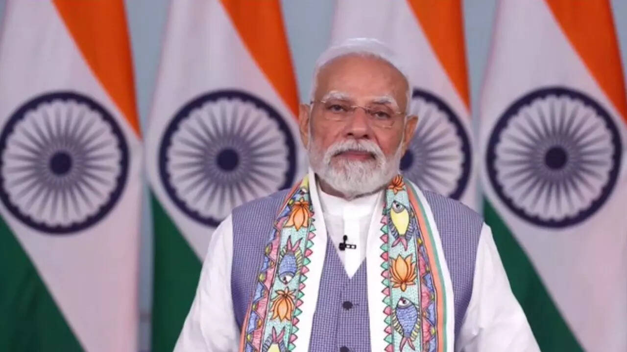 प्रधानमंत्री मोदी ने बिहार में महिला रोजगार योजना का शुभारंभ किया
