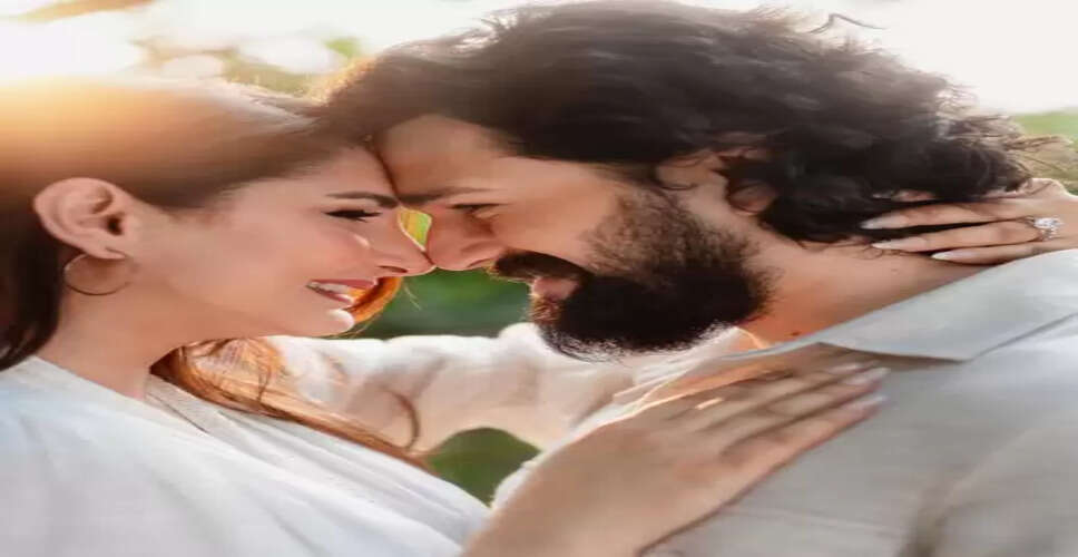 अखिल अक्किनेनी पारंपरिक समारोह में जैनब रावजी के साथ विवाह बंधन में बंधे