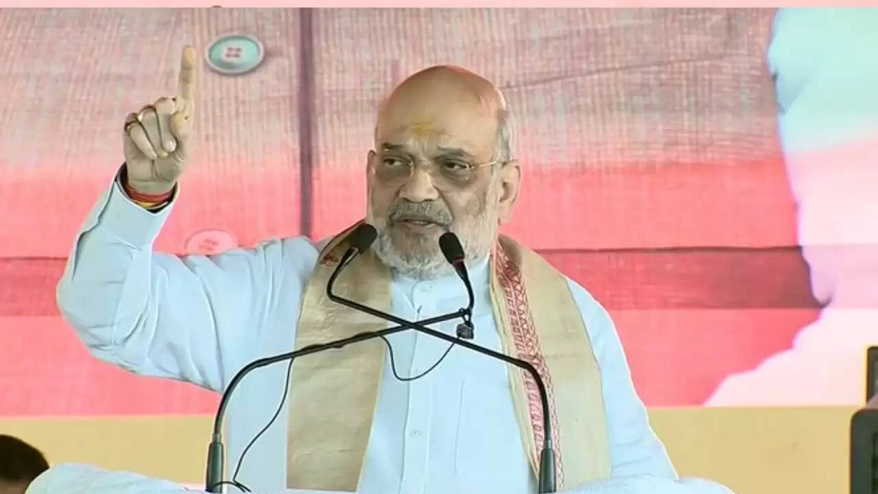 अमित शाह का बिहार चुनाव पर जोरदार हमला, महिलाओं को 10 हजार रुपये देने का किया ऐलान