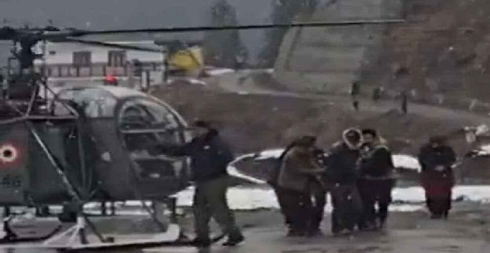 हिमाचल प्रदेश में आईएएफ का साहसिक बचाव अभियान: 85 वर्षीय महिला को सुरक्षित निकाला