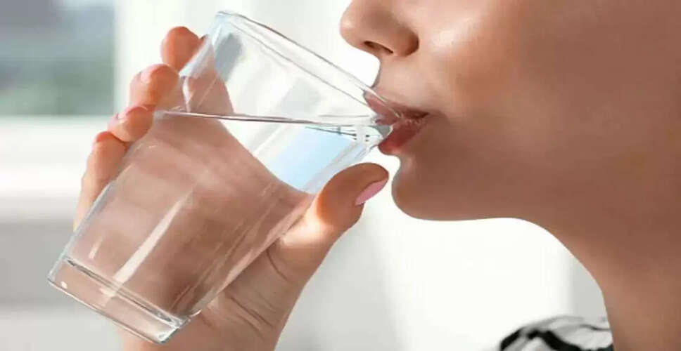 पानी पीने की आदत डालने के 6 आसान टिप्स
