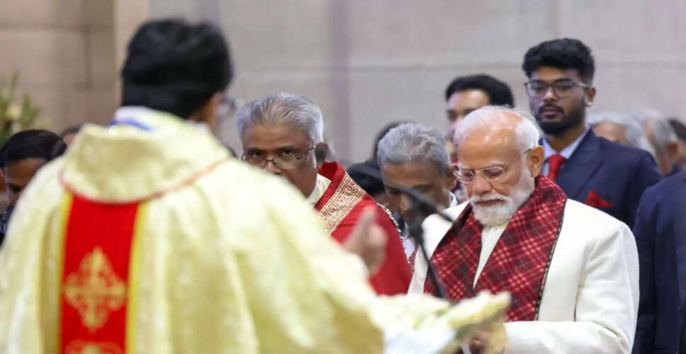 प्रधानमंत्री मोदी ने क्रिसमस पर कैथेड्रल चर्च में प्रार्थना सभा में भाग लिया