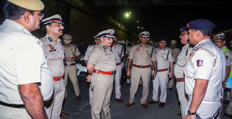 दिल्ली पुलिस ने त्योहारी सीजन में ड्रोन से निगरानी के लिए महिला कर्मियों को तैनात किया