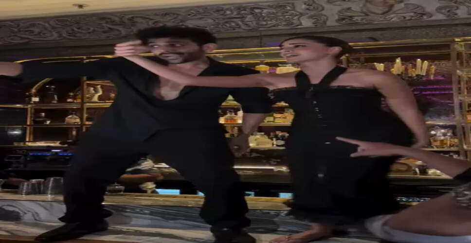 कार्तिक आर्यन और अनन्या पांडे का 'जुम्मा चुम्मा' डांस वायरल, फैंस को याद आई '90 के दशक की मस्ती'