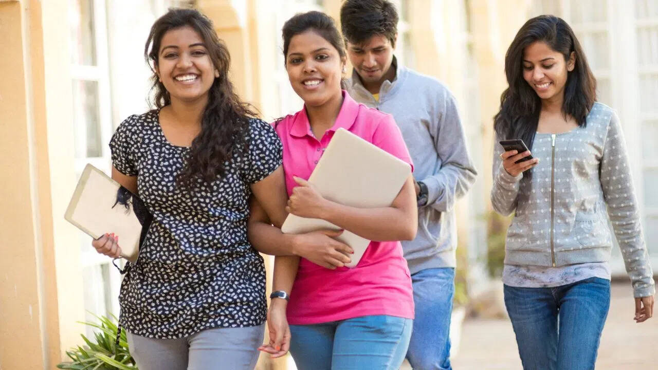 कनाडा में विदेशी छात्रों की बढ़ती समस्याएं: 47,000 छात्र लापता