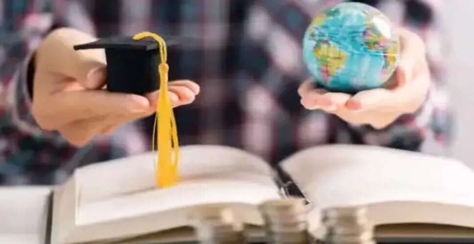 विदेश में पढ़ाई का खर्च बढ़ा, मिडिल क्लास परिवारों पर बढ़ा बोझ