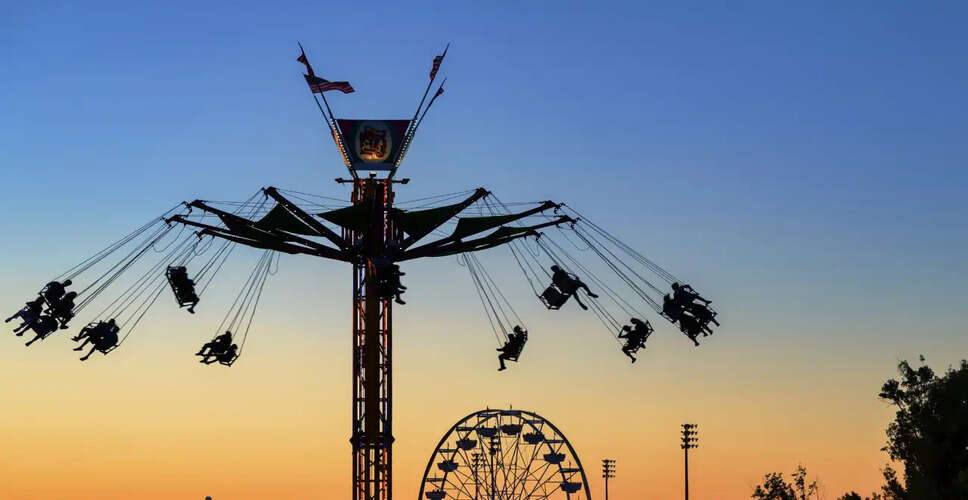 सिक्स फ्लैग्स ने सात मनोरंजन पार्कों की बिक्री की योजना बनाई