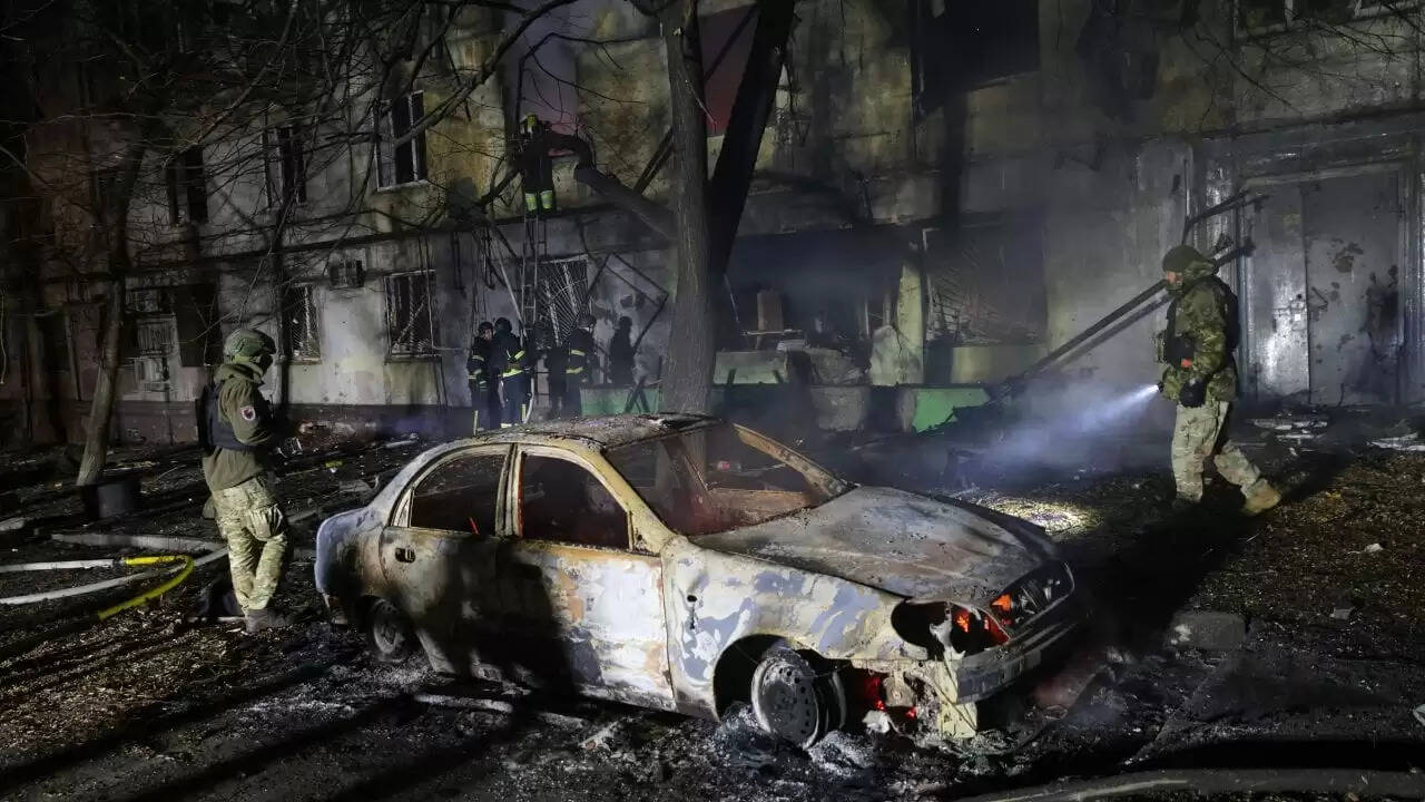 रूस-यूक्रेन युद्ध में भारतीयों की बढ़ती संख्या में मौतें, सरकार की चेतावनियों के बावजूद जारी हैं भर्ती