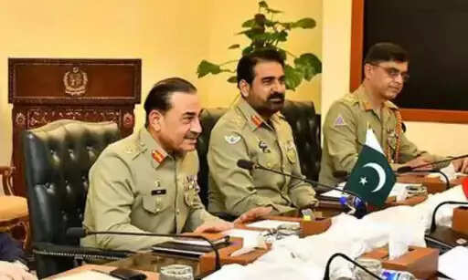 पाकिस्तान में सुप्रीम कोर्ट के जजों का इस्तीफा, आर्मी चीफ पर विवाद बढ़ा