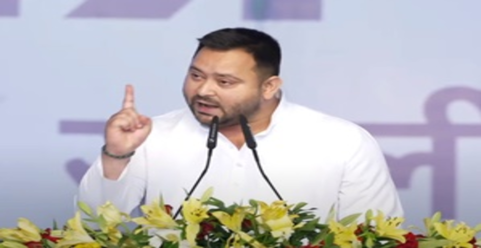 दुनियाभर में नीतीश कुमार के जैसा कमजोर मुख्यमंत्री कोई नहीं : तेजस्वी यादव