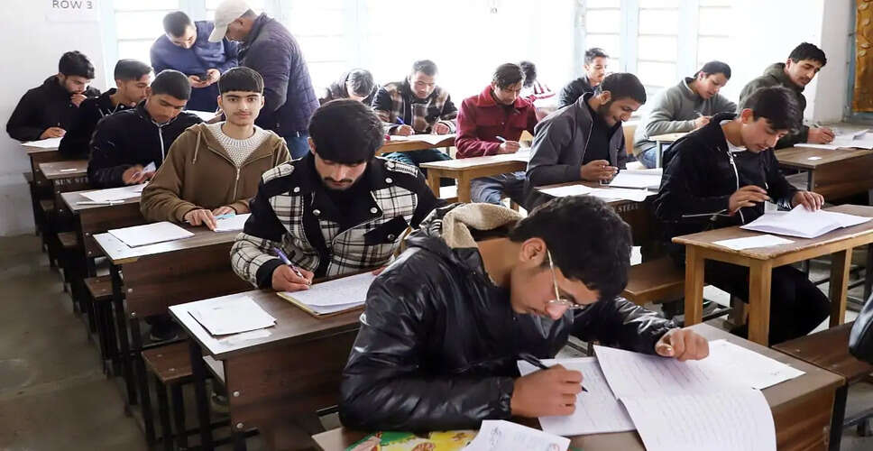 CBSE ने राहुल गांधी के आरोपों को किया खारिज, कहा- ठेका देने में सभी नियमों का पालन किया गया