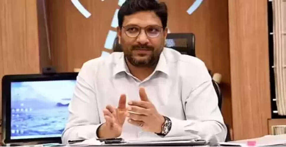 बिहार के विवादित IAS अधिकारी संजीव हंस की प्रशासनिक सेवा में वापसी