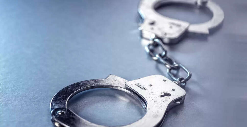 लखनऊ में IBPS क्लर्क परीक्षा में सॉल्वर गैंग का भंडाफोड़, 10 गिरफ्तार