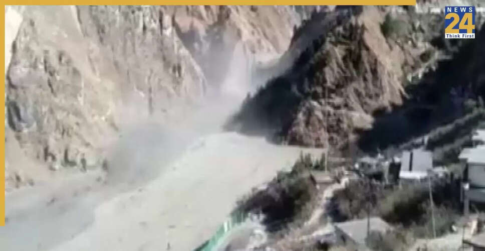 उत्तराखंड में भूस्खलन से 19 एनएचपीसी कर्मचारी फंसे