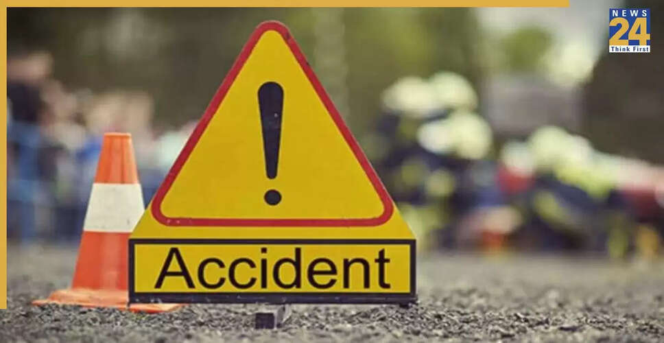 ग्रेटर नोएडा में कार-ट्रक टक्कर, एक छात्रा की मौत, चार घायल
