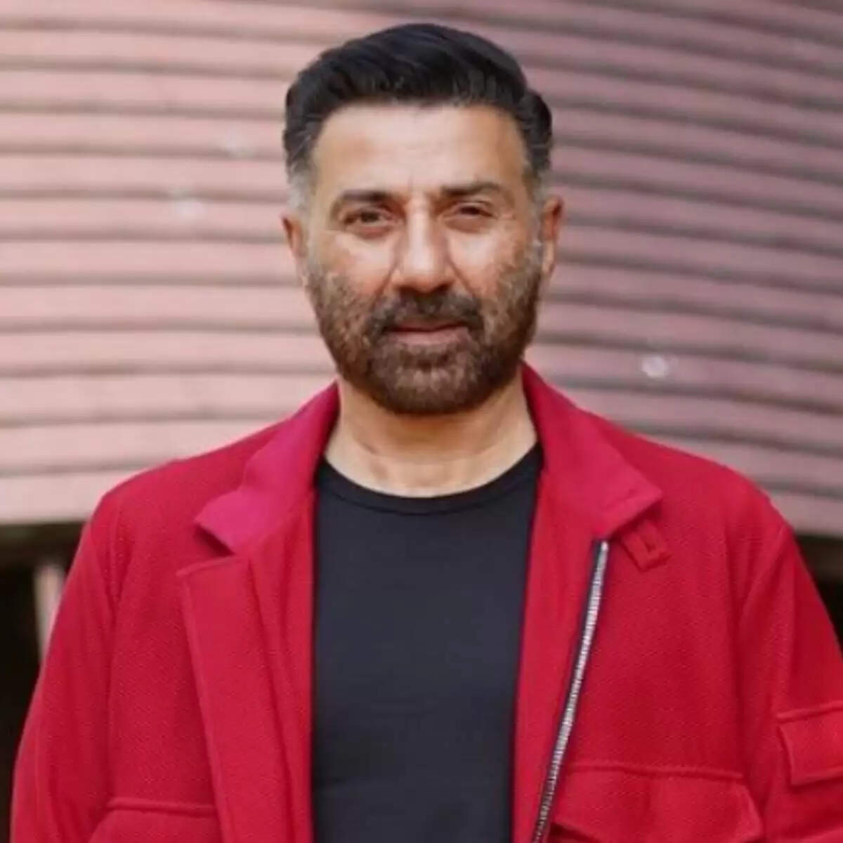 धर्मेंद्र की तबीयत पर फिल्म इंडस्ट्री के सितारों की प्रतिक्रिया