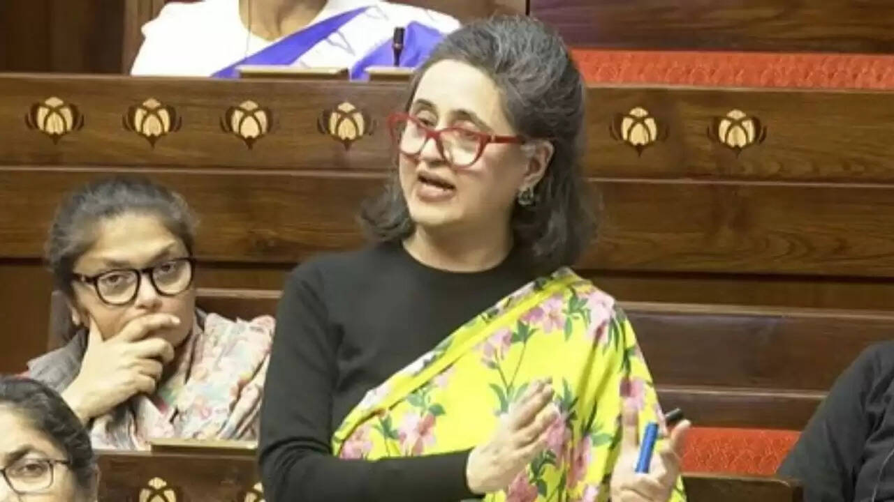 सागरिका घोष ने शांति विधेयक को ट्रंप बिल बताया, सरकार पर उठाए सवाल