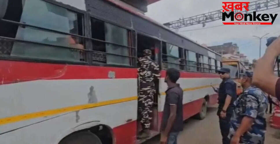 कुशीनगर में नौकरी के झांसे में फंसे 453 नेपाली युवाओं का रेस्क्यू