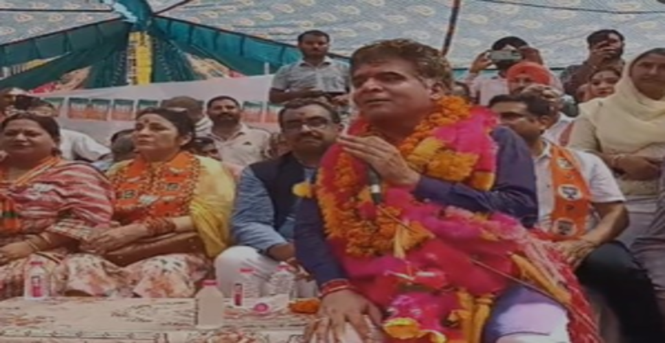 जम्मू-कश्मीर : प्रदेश भाजपा अध्यक्ष रविंद्र रैना ने भरा नामांकन