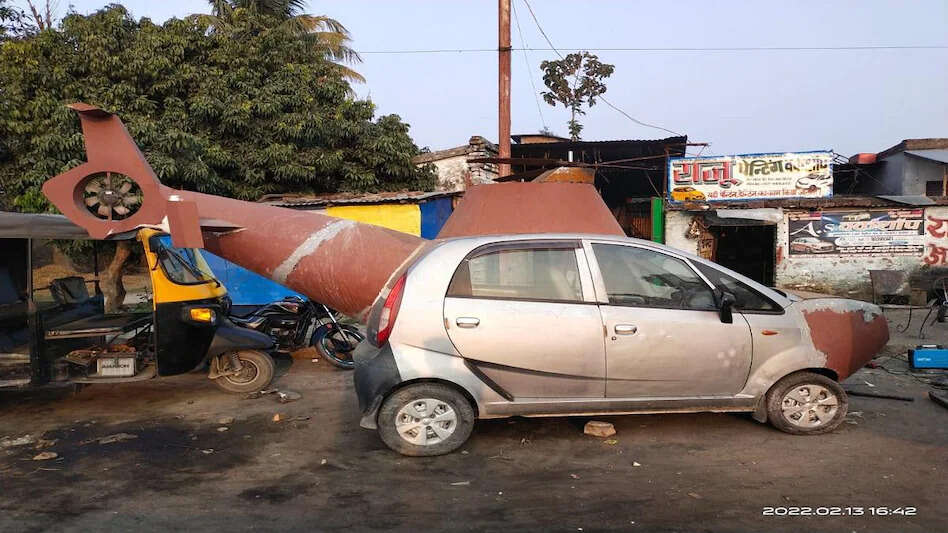 बिहार में मिस्त्री ने नैनो कार को बनाया हेलिकॉप्टर, बारात के लिए नया जुगाड़