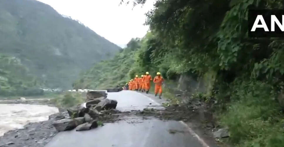 उत्तरकाशी में भारी बारिश के बीच बचाव कार्य जारी, प्रधानमंत्री ने ली स्थिति की जानकारी