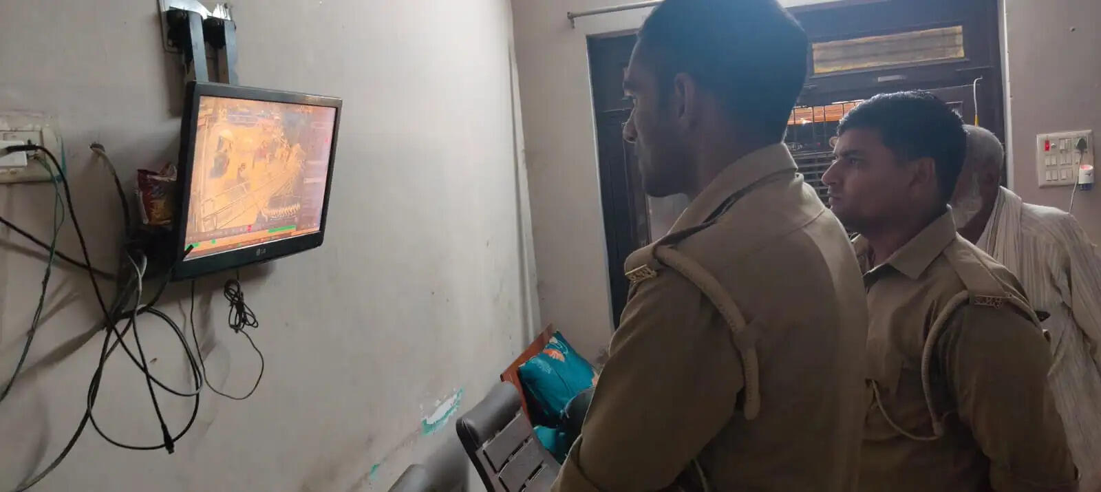 लखीमपुर खीरी में दिनदहाड़े लूट की वारदात से फैली दहशत