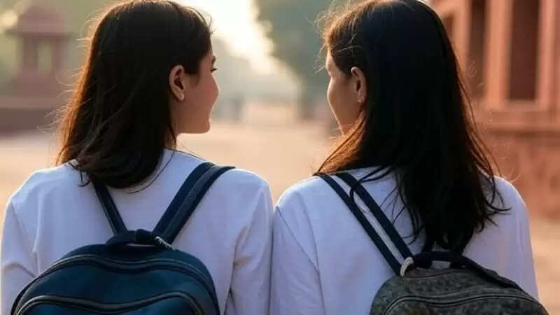 आगरा में लापता बहनों की वापसी: धर्मांतरण गिरोह का खुलासा
