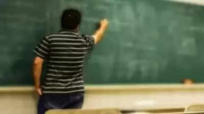 उत्तराखंड में शिक्षा विभाग ने शिक्षकों और कर्मचारियों के अटैचमेंट किए खत्म
