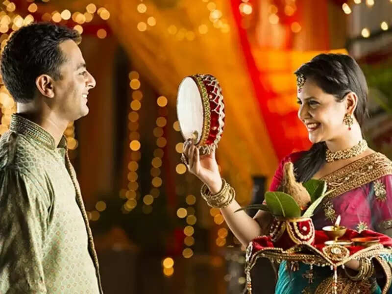 करवा चौथ: महिलाओं का व्रत और उसकी पौराणिक कथा