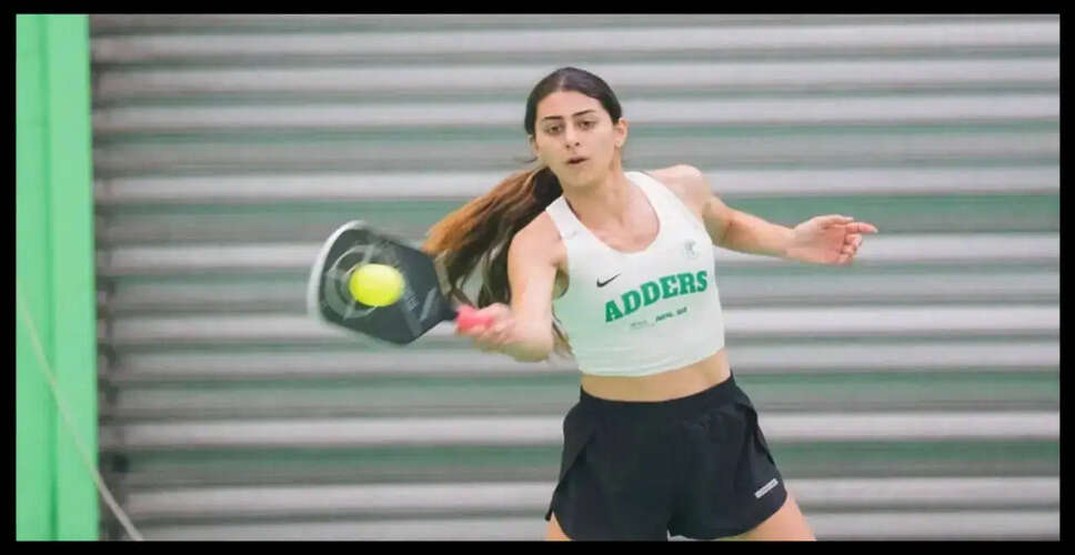 इज़ाबेला पापाज़ियन ने ऑस्ट्रेलिया की विश्व नंबर 3 को हराया