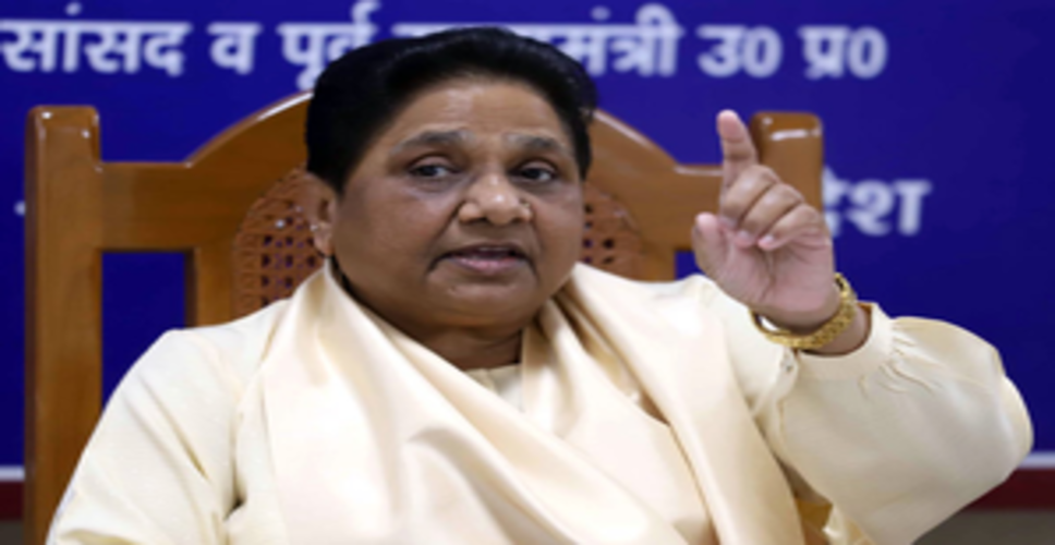 एससी, एसटी व ओबीसी पर कांग्रेस व भाजपा का रवैया सुधारवादी नहीं रहा : मायावती