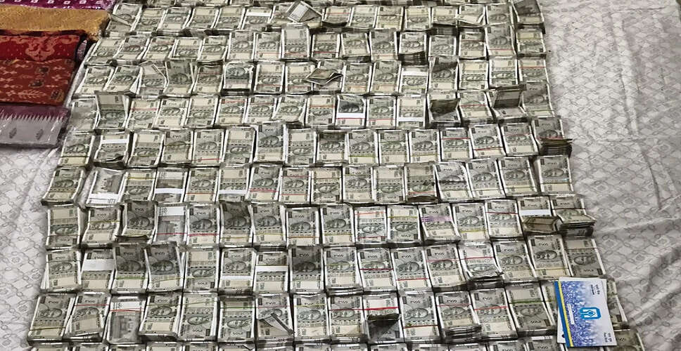 भुवनेश्वर में सरकारी इंजीनियर के अपार्टमेंट से बरामद हुए करोड़ों रुपये