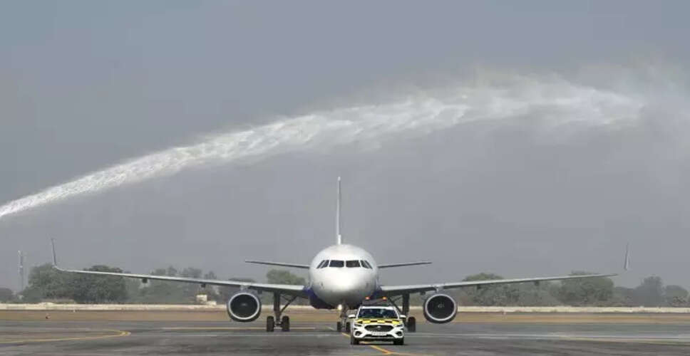 भारत ने पश्चिम एशिया के हवाई क्षेत्र में उड़ानों पर प्रतिबंध लगाया