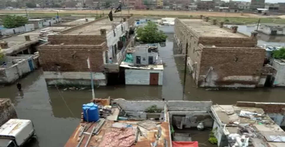 पाकिस्तान में मानसून का कहर, 200 से अधिक लोगों की मौत