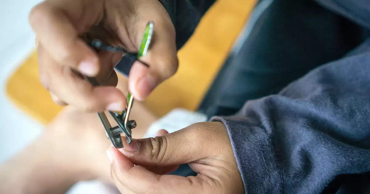बाल और नाखून काटने पर दर्द क्यों नहीं होता? जानें इसके पीछे का विज्ञान