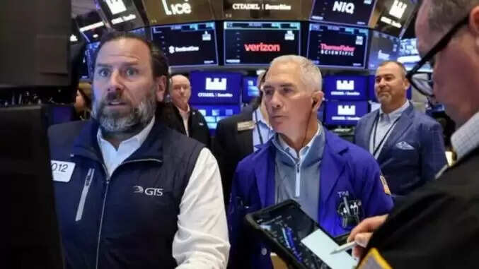 भारतीय शेयर बाजार में गिरावट का असर, अमेरिकी बाजारों में मची भगदड़