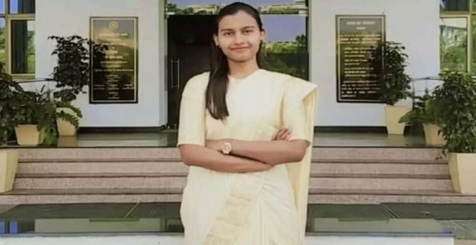 छत्तीसगढ़ की चंचल पैकरा: सब्जी बेचने वाले माता-पिता की बेटी बनी टॉपर