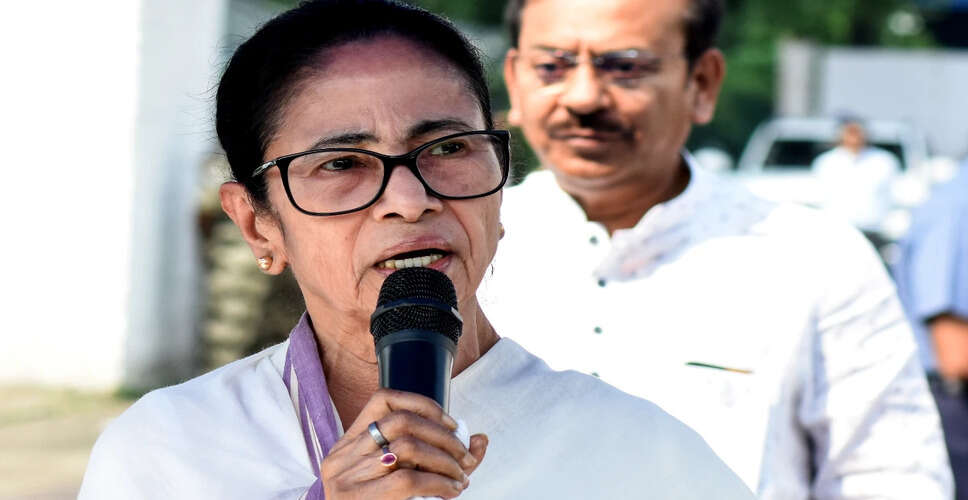 पश्चिम बंगाल में चुनाव आयोग के विशेष पुनरीक्षण पर राजनीतिक विवाद